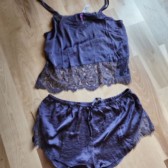 Camisole set, the heather color on 2nd pic is more accurate - Picture 2 of 2